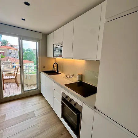 Amazing View With Big Balcony Near Grimaldi And Direct Lift To Monaco Close To Casino And Larvotto Parking Available U Appartamento
